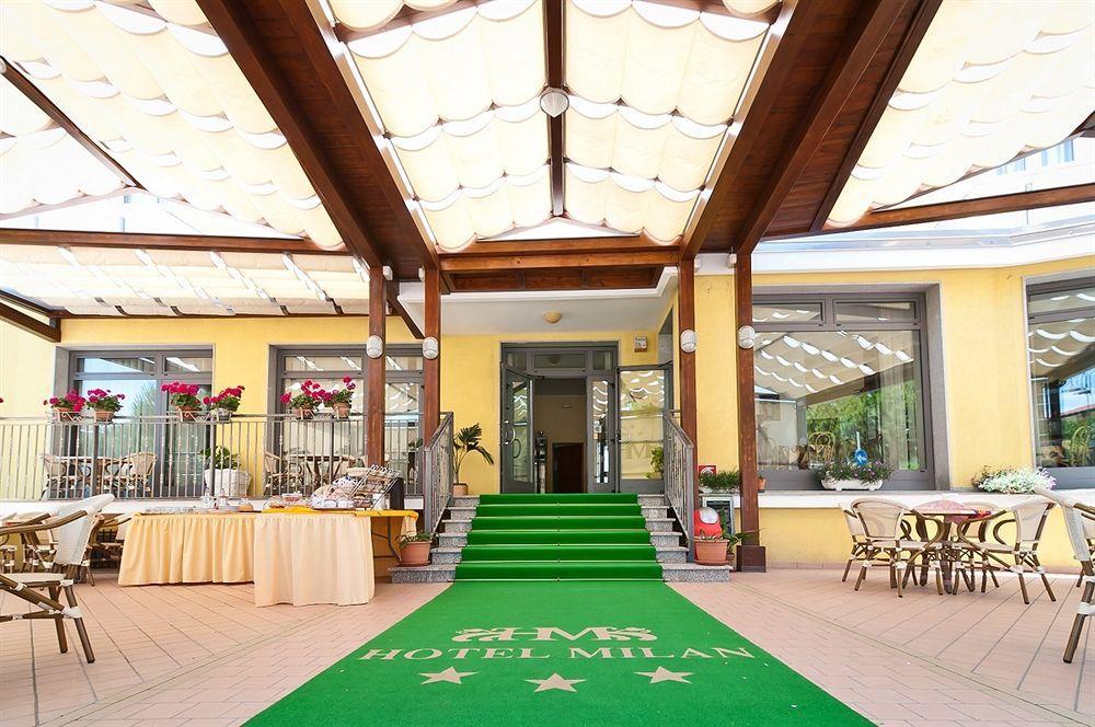 Hotel Milan Rosolina Mare Exterior photo